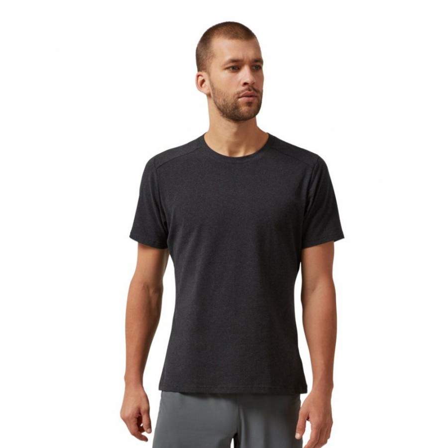 Shirts & Tops * | On T Shirt Black On Running Outlet