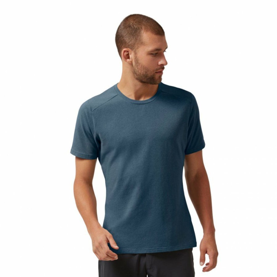 Shirts & Tops * | On T Shirt Navy On Running Outlet