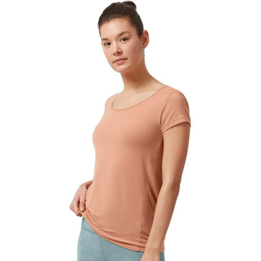 Shirts & Tops * | On Active-T Breathe Women Running Shirt Blush On Running Outlet